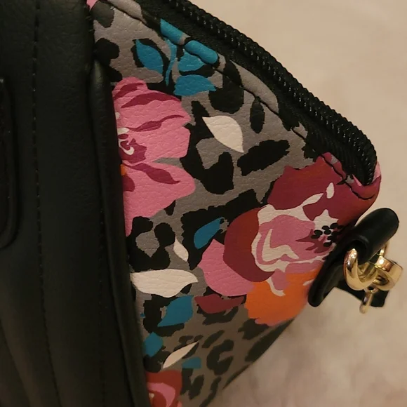 New Betsy Johnson Purse - Picture 3 of 10